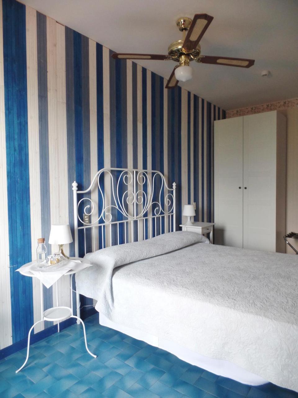 Hotel Piccolo Direkt Am Brenzone sul Garda